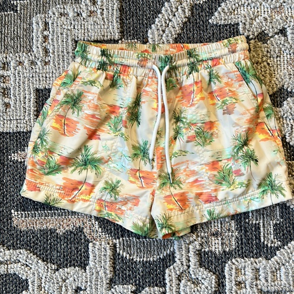 Forever 21 board shorts size small palm trees - Picture 2 of 10